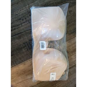 Low cut convertible strapless bra